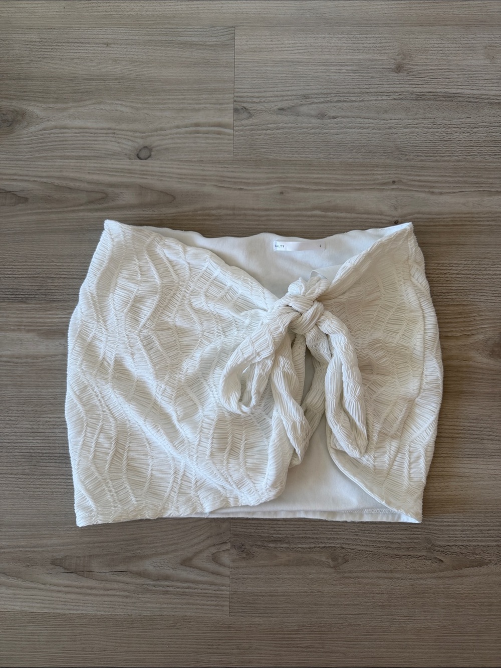 Salty Textured Tie-Front Mini Skirt in White Sarong